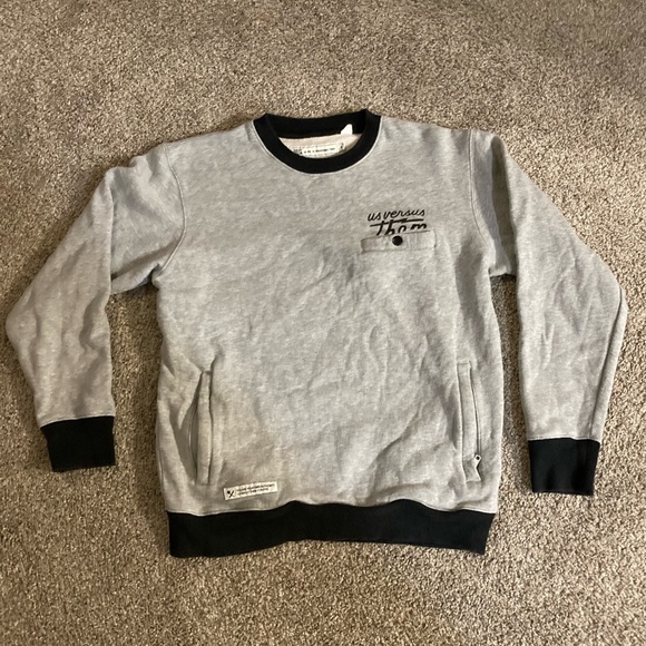 Us Versus Them Crew neck Sweater Sz Small - Picture 1 of 3